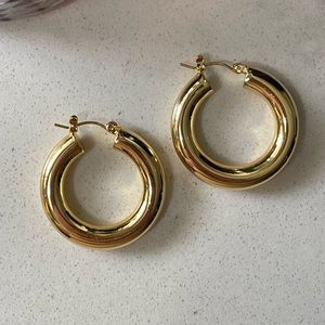 chunky gold hoop earrings